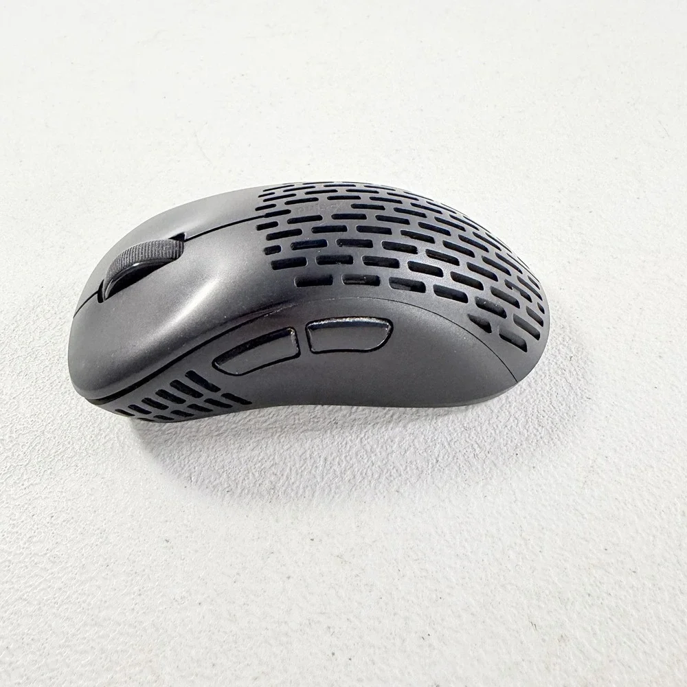 Pulsar Xlite V2 Size 1 Wireless Mouse Black POWERS ON AS IS UNTESTED READ‎
